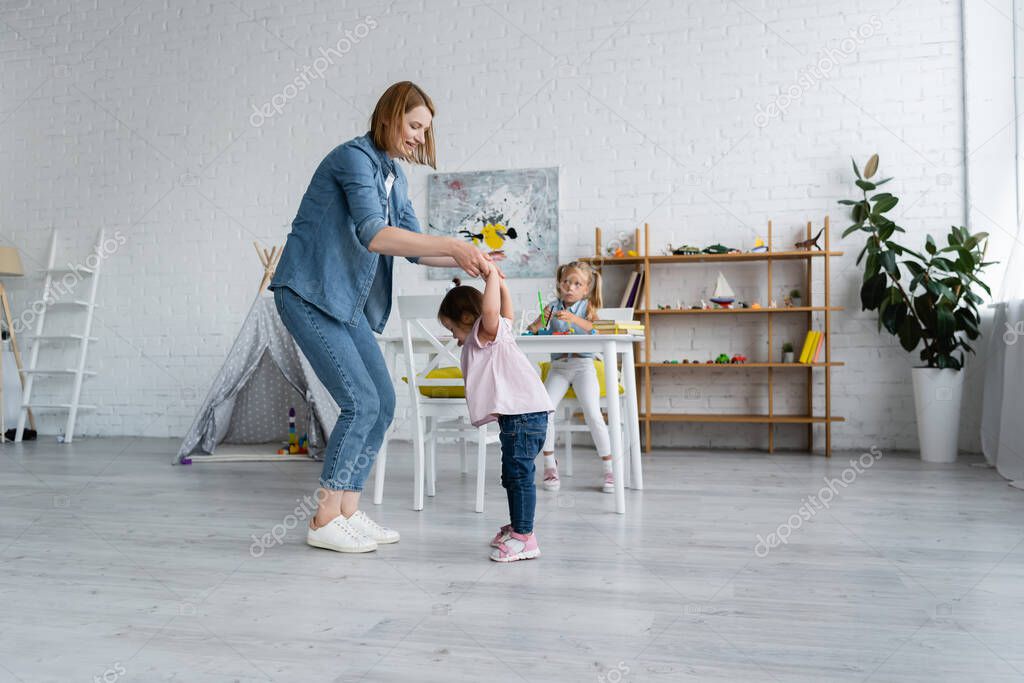 Prova di musica antica con strumenti barocchi